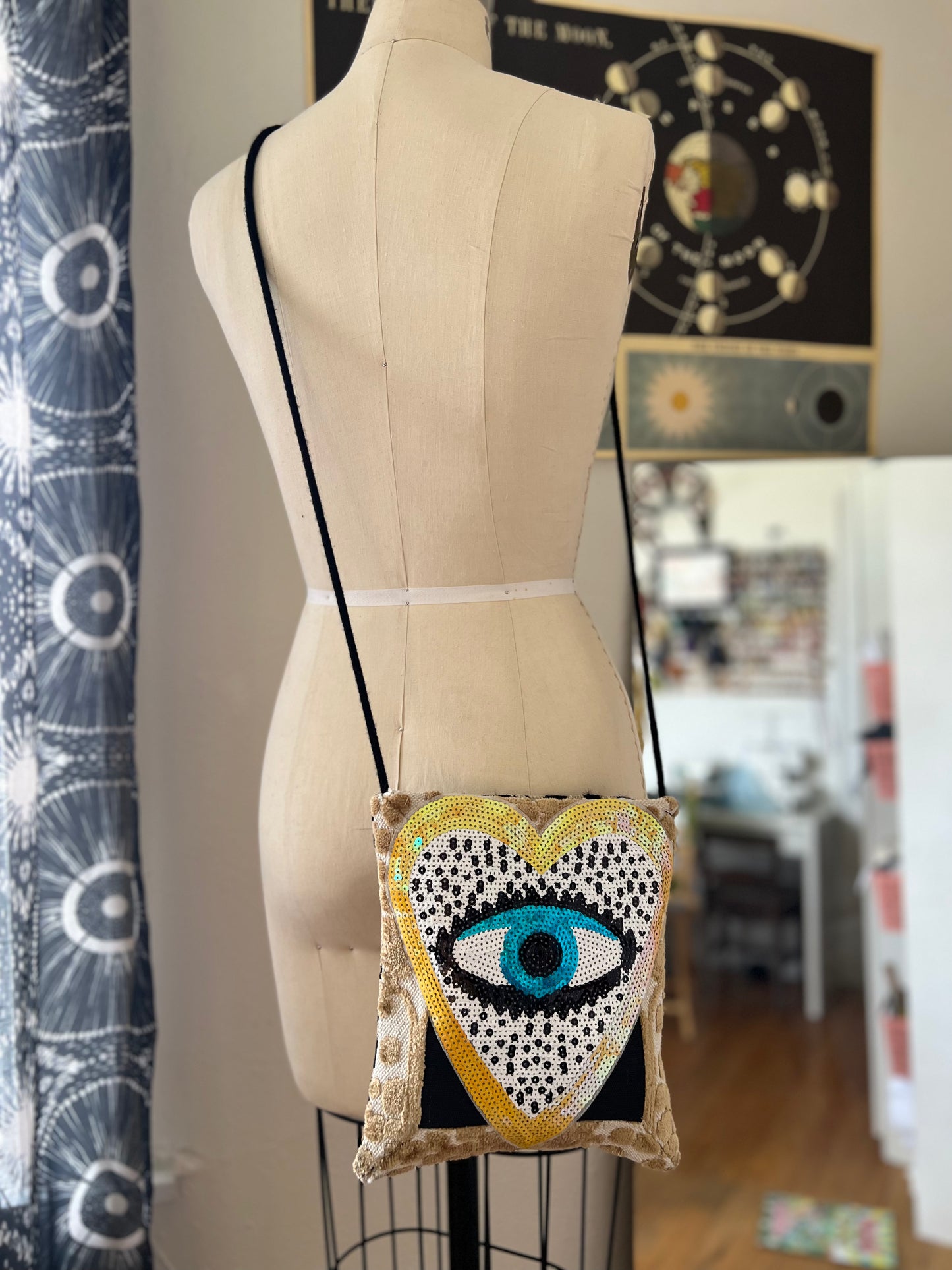 Golden Vision – Sequined Third Eye Crossbody