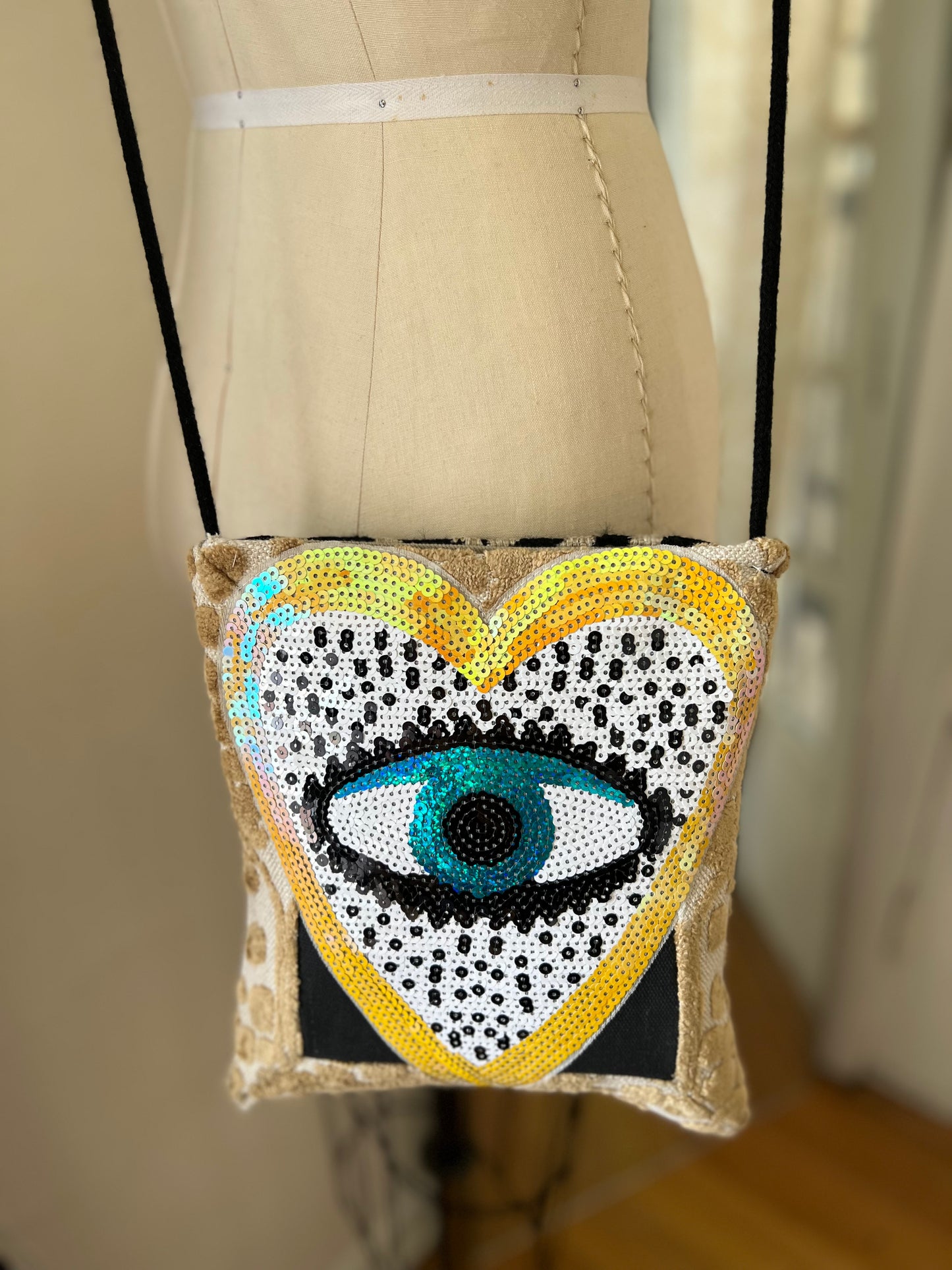 Golden Vision – Sequined Third Eye Crossbody